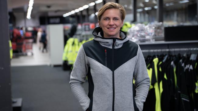 Blåkläders arbeidsklær i stretch-materialer oppfyller alle krav relatert til relevante sertifiseringer.